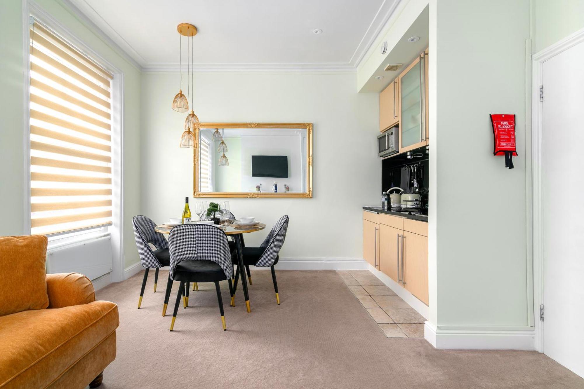 Apartament Cosy Flat 5 Min From Holland Park Station! Londyn Zewnętrze zdjęcie